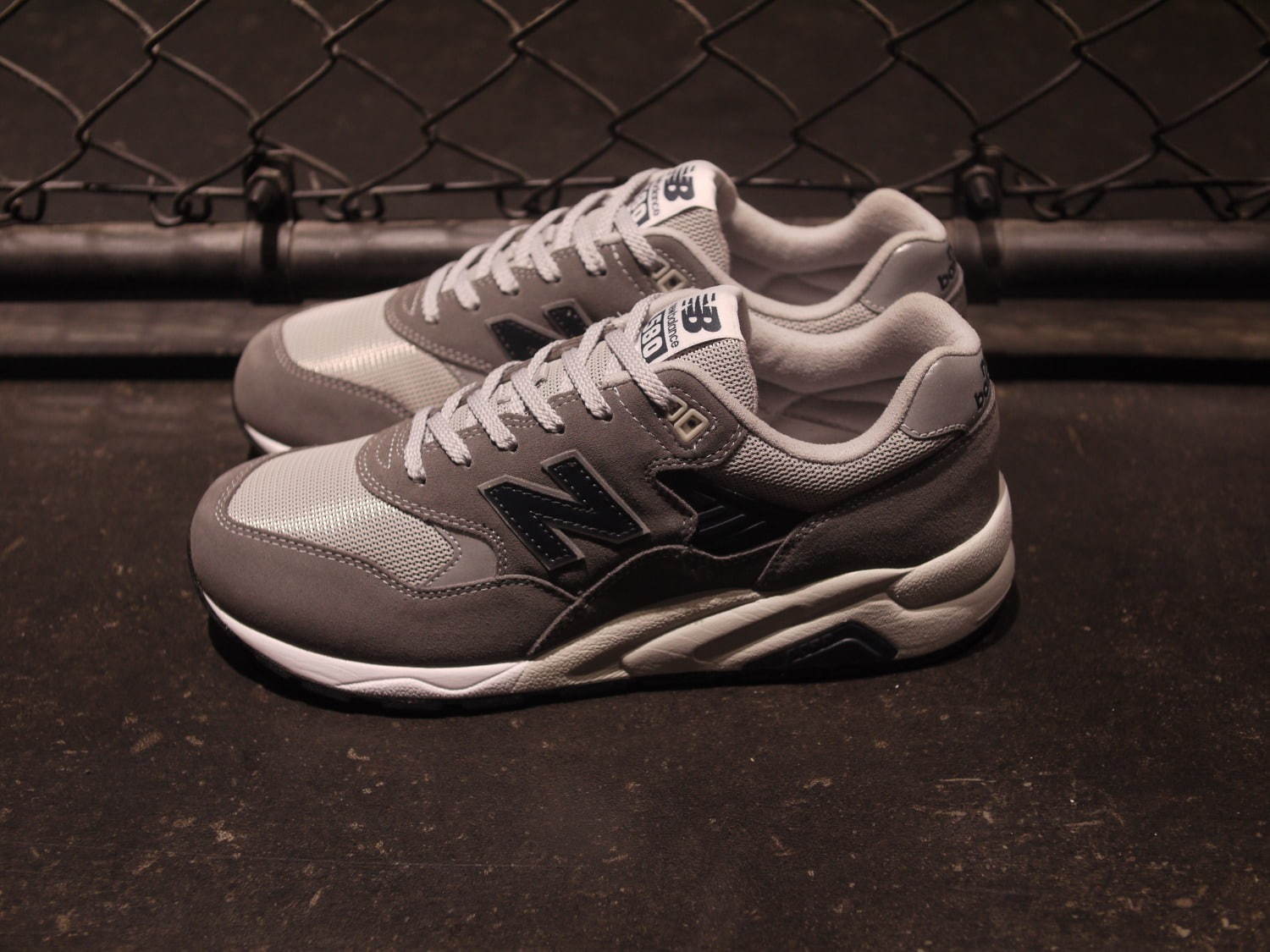CMT580 "LIMITED EDITION for New Balance/BEAMS/mita sneakers"グレー 14,900円＋税
