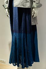 まとふ 2020年春夏コレクション、徳島に遺された“本物の藍色”をワードローブへ｜写真5