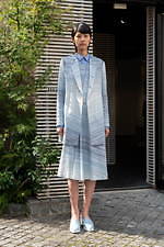 まとふ 2020年春夏コレクション、徳島に遺された“本物の藍色”をワードローブへ｜写真35