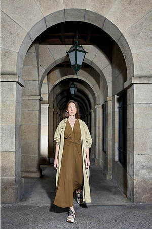 アドルフォドミンゲス(ADOLFO DOMINGUEZ) 2019-20年秋冬ウィメンズコレクション  - 写真5