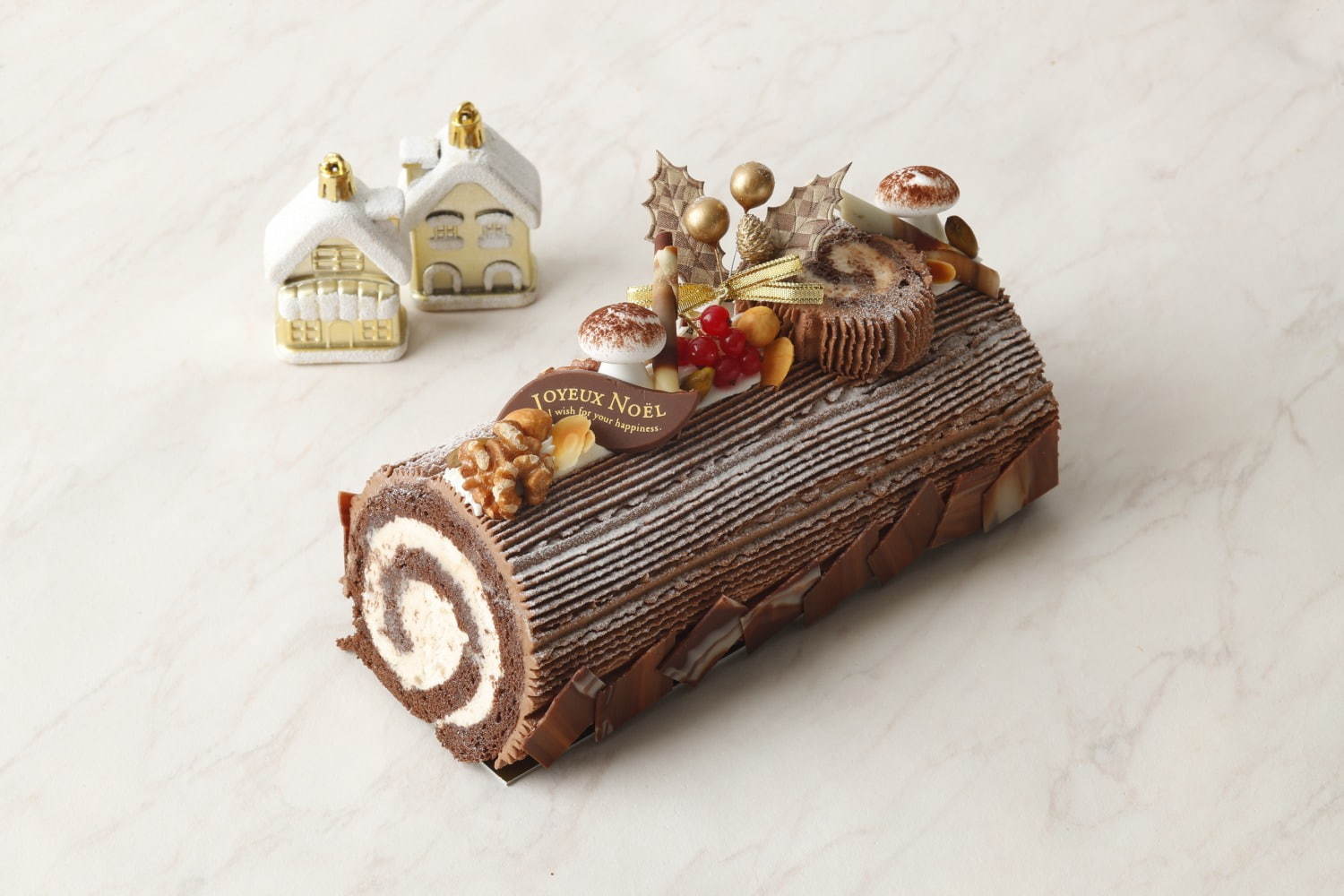 ホテルニューグランドのクリスマス2019、リースを模ったサクサク“パリブレスト”など4種のケーキ｜写真4
