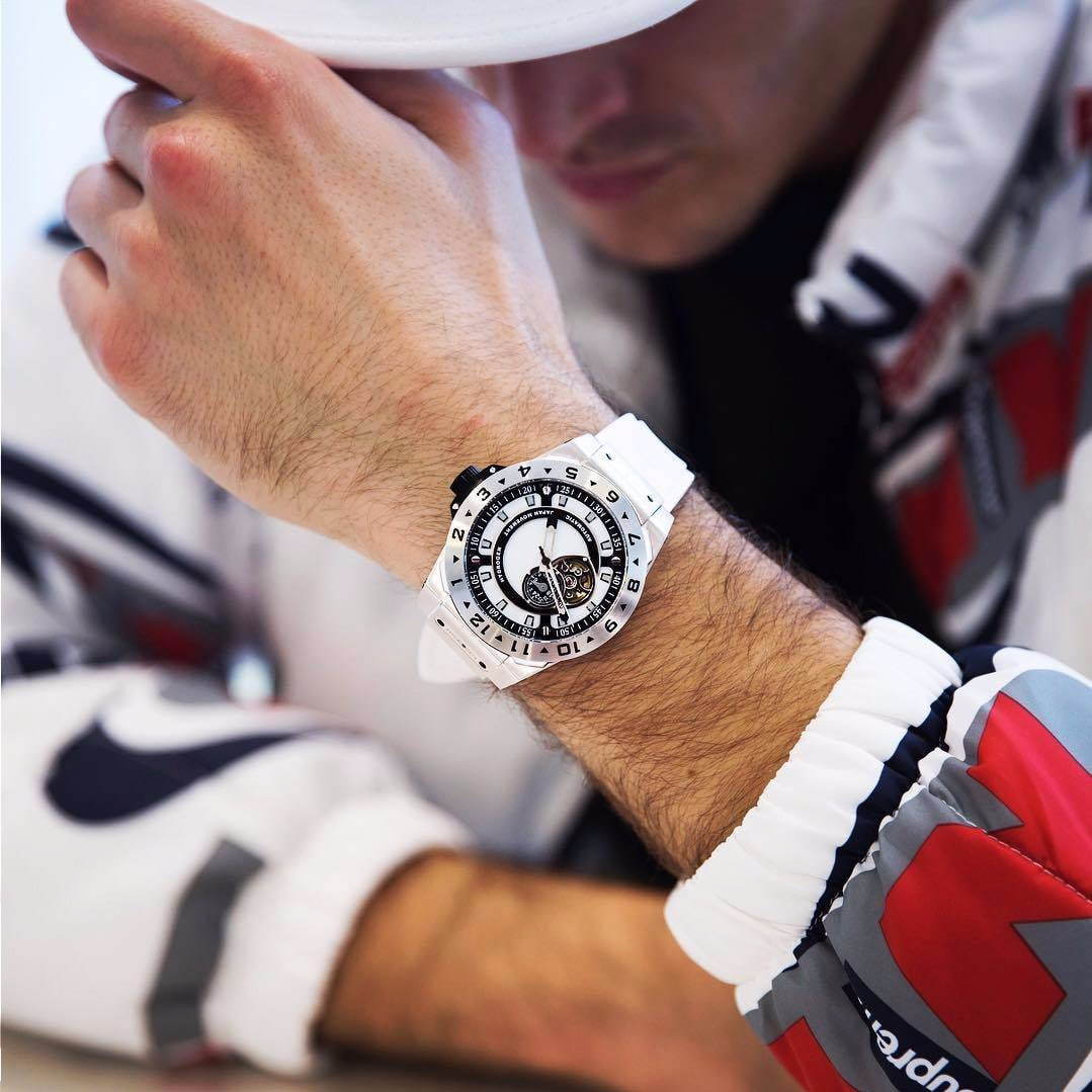 伊スポーツウェアブランド「ハイドロゲン」の腕時計が日本初上陸、重厚 ...