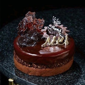 阪急うめだ本店のクリスマスケーキ 花咲く純白のケーキや 大聖堂 モチーフなど ファッションプレス 阪急うめだ本店のクリスマスケーキ 花咲く純白のケーキや 大聖堂 モチーフなど ファッションプレス