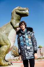 タトラス“宇宙”ワッペン＆幾何学カモ柄のメンズダウン、スティーブ アオキのディム マックとコラボ｜写真6