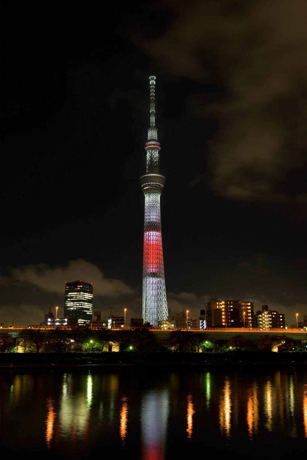 東京スカイツリータウンのお正月イベント、”初空”バーゲン＆日本国旗カラーのライティング｜写真1