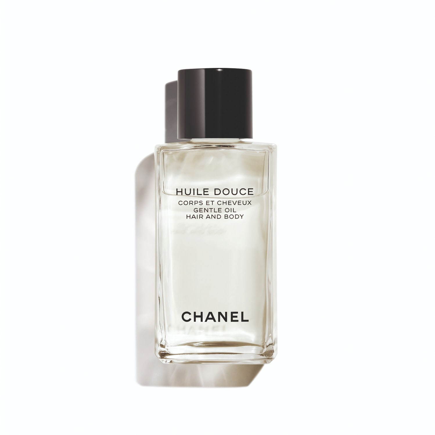 レ ゼクスクルジフ ドゥ シャネル ジェントル オイル 250mL 22,000円＋税 ©CHANEL