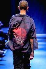 イルイット 2020年春夏コレクション - “花束”とヒップホップを着想源に、力強く｜写真25