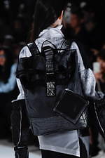 バルムング 2020年春夏コレクション - 無彩色で彩られた“”温度のない世界”｜写真3