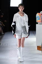 バルムング 2020年春夏コレクション - 無彩色で彩られた“”温度のない世界”｜写真4