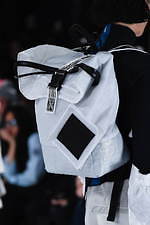 バルムング 2020年春夏コレクション - 無彩色で彩られた“”温度のない世界”｜写真8