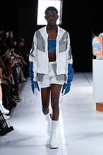 バルムング 2020年春夏コレクション - 無彩色で彩られた“”温度のない世界”｜写真15