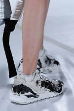 バルムング 2020年春夏コレクション - 無彩色で彩られた“”温度のない世界”｜写真24