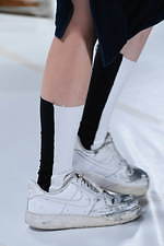 バルムング 2020年春夏コレクション - 無彩色で彩られた“”温度のない世界”｜写真27