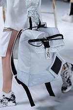 バルムング 2020年春夏コレクション - 無彩色で彩られた“”温度のない世界”｜写真28