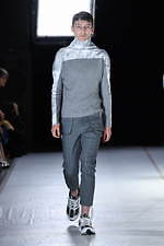 バルムング 2020年春夏コレクション - 無彩色で彩られた“”温度のない世界”｜写真42