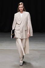 HYKE 2020年春夏コレクション、アディダスとのコラボウェアがランウェイに｜写真15