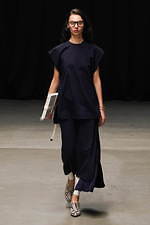 HYKE 2020年春夏コレクション、アディダスとのコラボウェアがランウェイに｜写真37