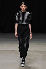 HYKE 2020年春夏コレクション、アディダスとのコラボウェアがランウェイに｜写真48