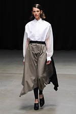 HYKE 2020年春夏コレクション、アディダスとのコラボウェアがランウェイに｜写真5