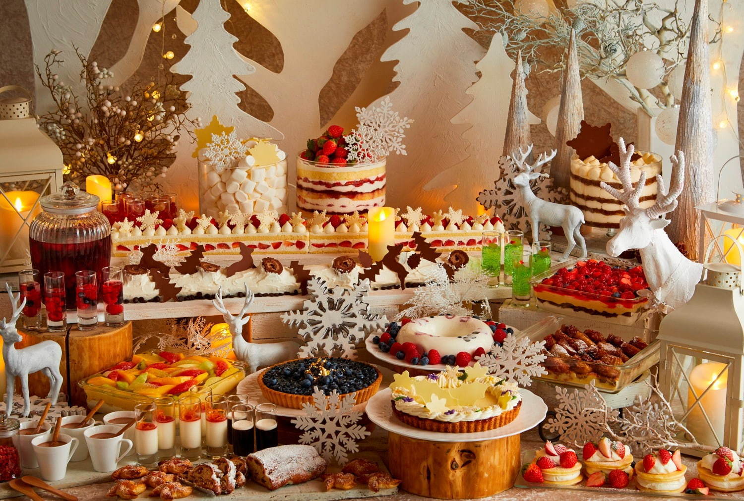 京王プラザホテルのクリスマススイーツブッフェ2019、真っ白な“ロング”ショートケーキなど｜写真1