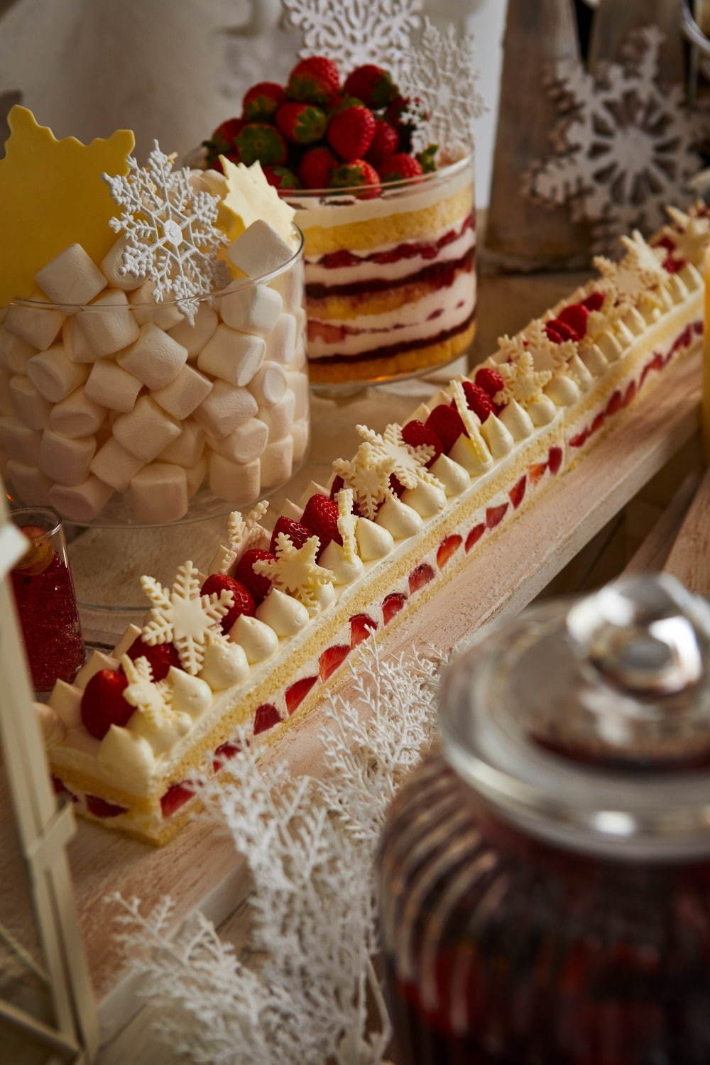 京王プラザホテルのクリスマススイーツブッフェ2019、真っ白な“ロング”ショートケーキなど｜写真8