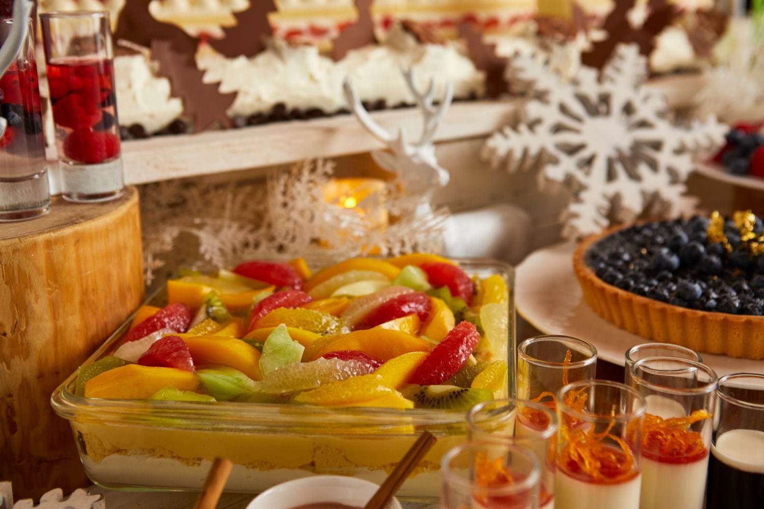 京王プラザホテルのクリスマススイーツブッフェ2019、真っ白な“ロング”ショートケーキなど｜写真5
