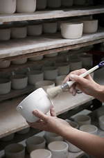 ルイ・ヴィトンの新作パフュームド キャンドル、メゾンのアトリエから着想のレザー×ウッドの香りなど｜写真12