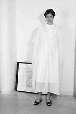 08サーカス 2020年春夏コレクション、アーティスティックな雰囲気を纏ったモダンな洋服｜写真10