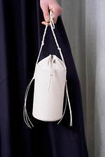 08サーカス 2020年春夏コレクション、アーティスティックな雰囲気を纏ったモダンな洋服｜写真26