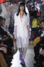 ミキオサカベ 2020春夏コレクション - “スニーカー”を主役にしたコーディネート｜写真17