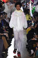 ミキオサカベ 2020春夏コレクション - “スニーカー”を主役にしたコーディネート｜写真20