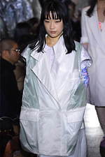 ミキオサカベ 2020春夏コレクション - “スニーカー”を主役にしたコーディネート｜写真21