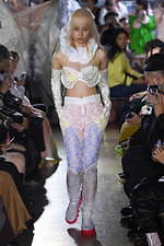 ミキオサカベ 2020春夏コレクション - “スニーカー”を主役にしたコーディネート｜写真3