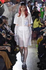 ミキオサカベ 2020春夏コレクション - “スニーカー”を主役にしたコーディネート｜写真5