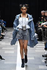 ディーベック 2020年春夏コレクション - 光と影の魅力をもった都市と調和する機能服｜写真6