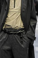 ディーベック 2020年春夏コレクション - 光と影の魅力をもった都市と調和する機能服｜写真22