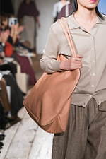 ザ ファクトリー 2020年春夏ウィメンズコレクション - 南仏に広がるラベンダー畑、柔らかな空気｜写真100