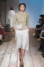 ザ ファクトリー 2020年春夏ウィメンズコレクション - 南仏に広がるラベンダー畑、柔らかな空気｜写真37