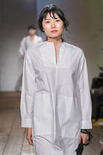 ザ ファクトリー 2020年春夏ウィメンズコレクション - 南仏に広がるラベンダー畑、柔らかな空気｜写真44