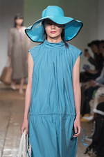 ザ ファクトリー 2020年春夏ウィメンズコレクション - 南仏に広がるラベンダー畑、柔らかな空気｜写真53