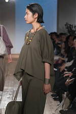 ザ ファクトリー 2020年春夏ウィメンズコレクション - 南仏に広がるラベンダー畑、柔らかな空気｜写真75