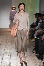 ザ ファクトリー 2020年春夏ウィメンズコレクション - 南仏に広がるラベンダー畑、柔らかな空気｜写真85