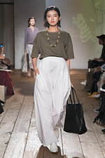 ザ ファクトリー 2020年春夏ウィメンズコレクション - 南仏に広がるラベンダー畑、柔らかな空気｜写真90