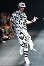 ガッツダイナマイトキャバレーズ 2020年春夏コレクション - プロレスラー武藤敬司や神取忍も登場｜写真31