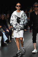 ガッツダイナマイトキャバレーズ 2020年春夏コレクション - プロレスラー武藤敬司や神取忍も登場｜写真44