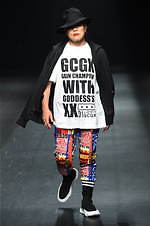 ガッツダイナマイトキャバレーズ 2020年春夏コレクション - プロレスラー武藤敬司や神取忍も登場｜写真52