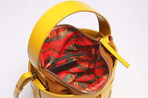 香取慎吾×祐真朋樹「ヤンチェ＿オンテンバール」とヴァジックのコラボメッシュ編みレザーバッグ再販