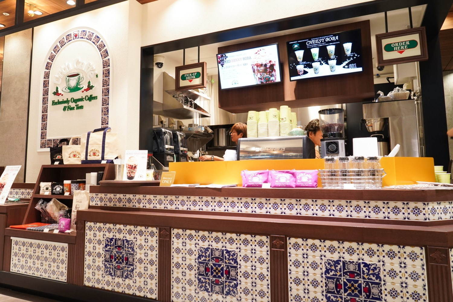 LA発「アースカフェ」新業態のコーヒースタンドが渋谷に、タピオカドリンクも提供｜写真2