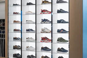 ボスの新店舗が渋谷スクランブルスクエアに、FCバイエルンのカプセルコレクション先行販売｜写真6