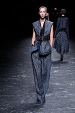 ハイダー アッカーマン2013年春夏コレクション - 素材とフォルムで深化するイマジネーション｜写真7